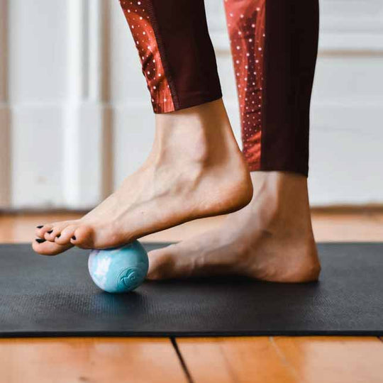 5 Faszien-Übungen mit Rolle & Ball