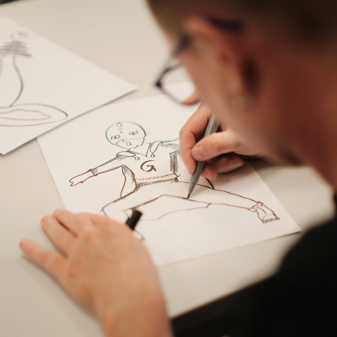 GetSteps Comic - Superheldin G hilft bei Spreizfuß Problemen